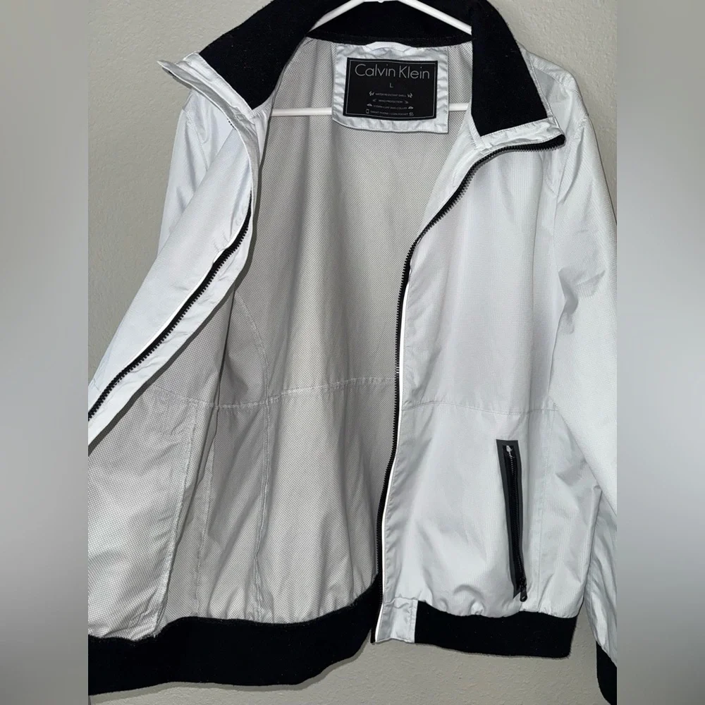 Mens Calvin Klein Ripstop bomber white jacket size Large - Picture 8 of 8